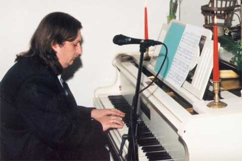 Algirdas Klova at the piano